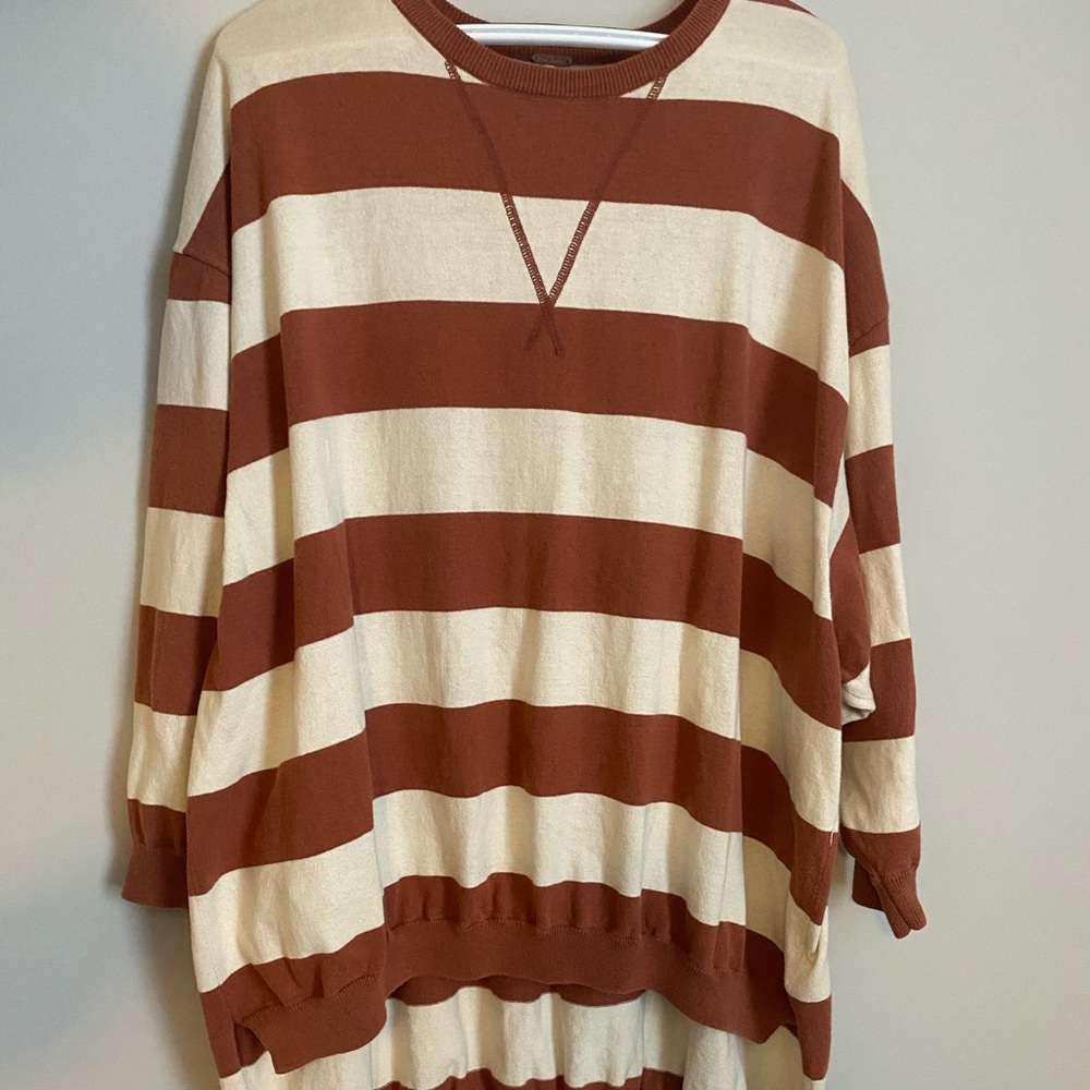 Free people long sleeved sweater